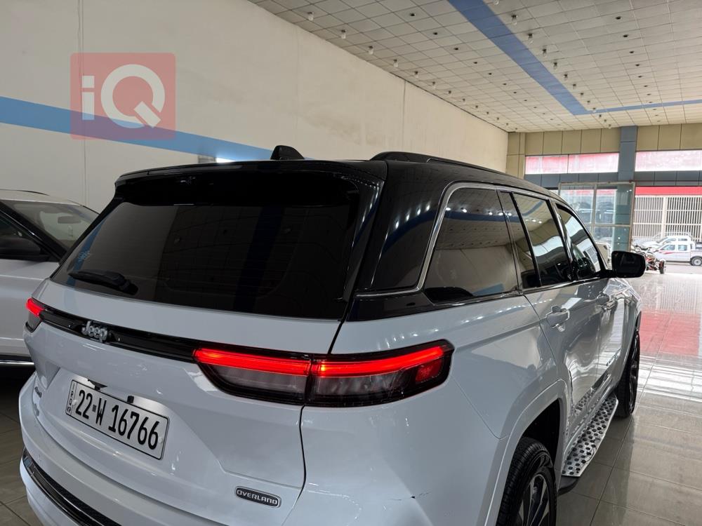 جیپ گراند شیرۆکی